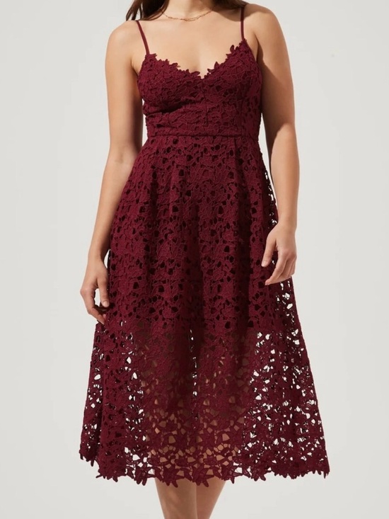 Astr Dresses & Skirts - ASTR the Label Midi Lace Dress Wine Red Womens Size Small Burgundy Classy